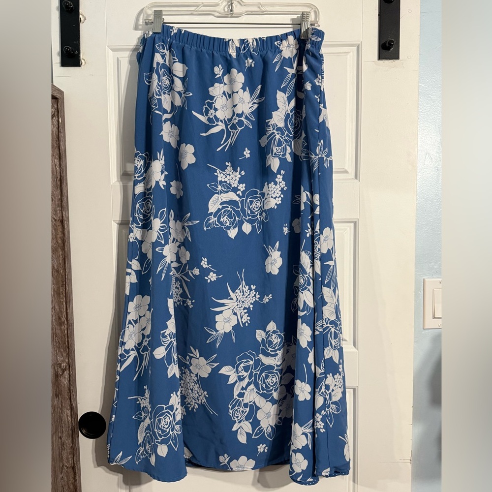 Floral Blue and White Women's Skirt